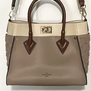 Louis Vuitton On My Side MM tote bag excellent condition